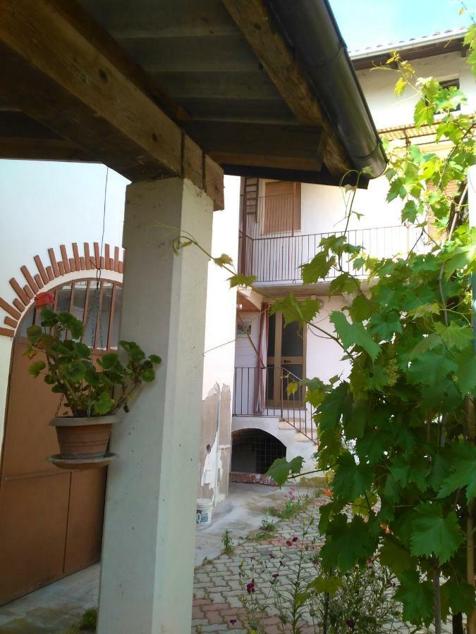 아스티 Casa Aromi Ed Arte 게스트하우스 외부 사진
