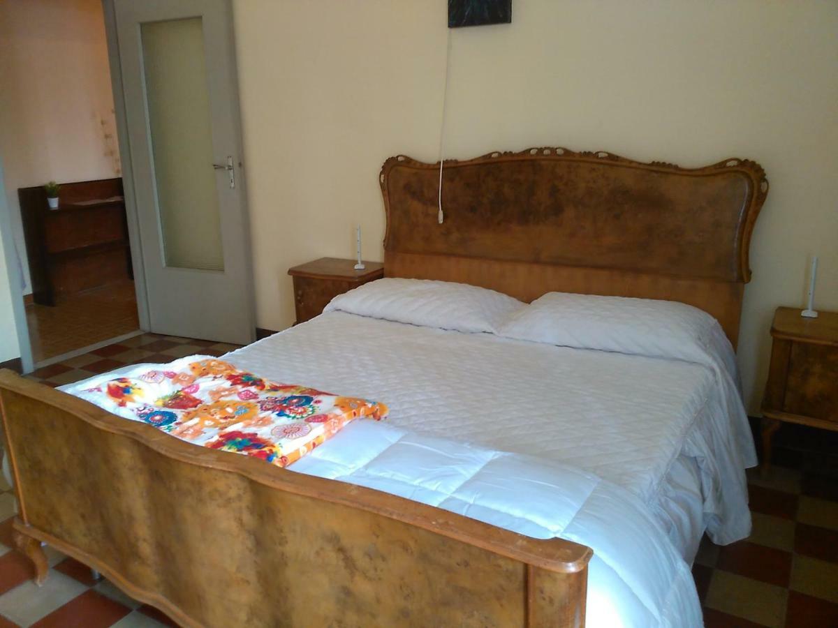 아스티 Casa Aromi Ed Arte 게스트하우스 외부 사진