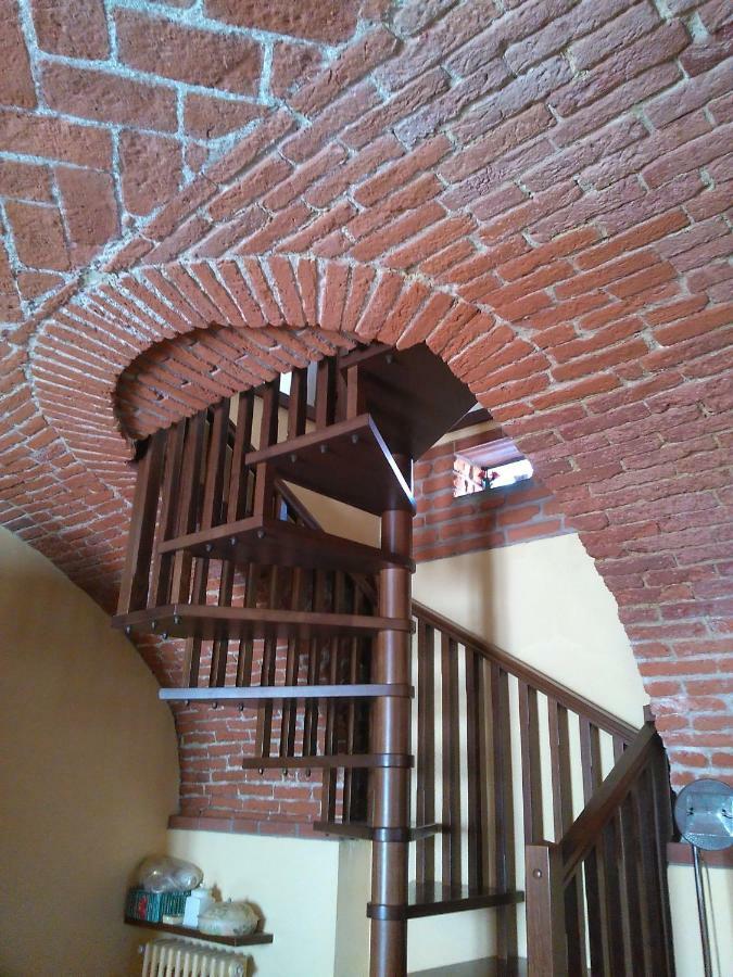 아스티 Casa Aromi Ed Arte 게스트하우스 외부 사진