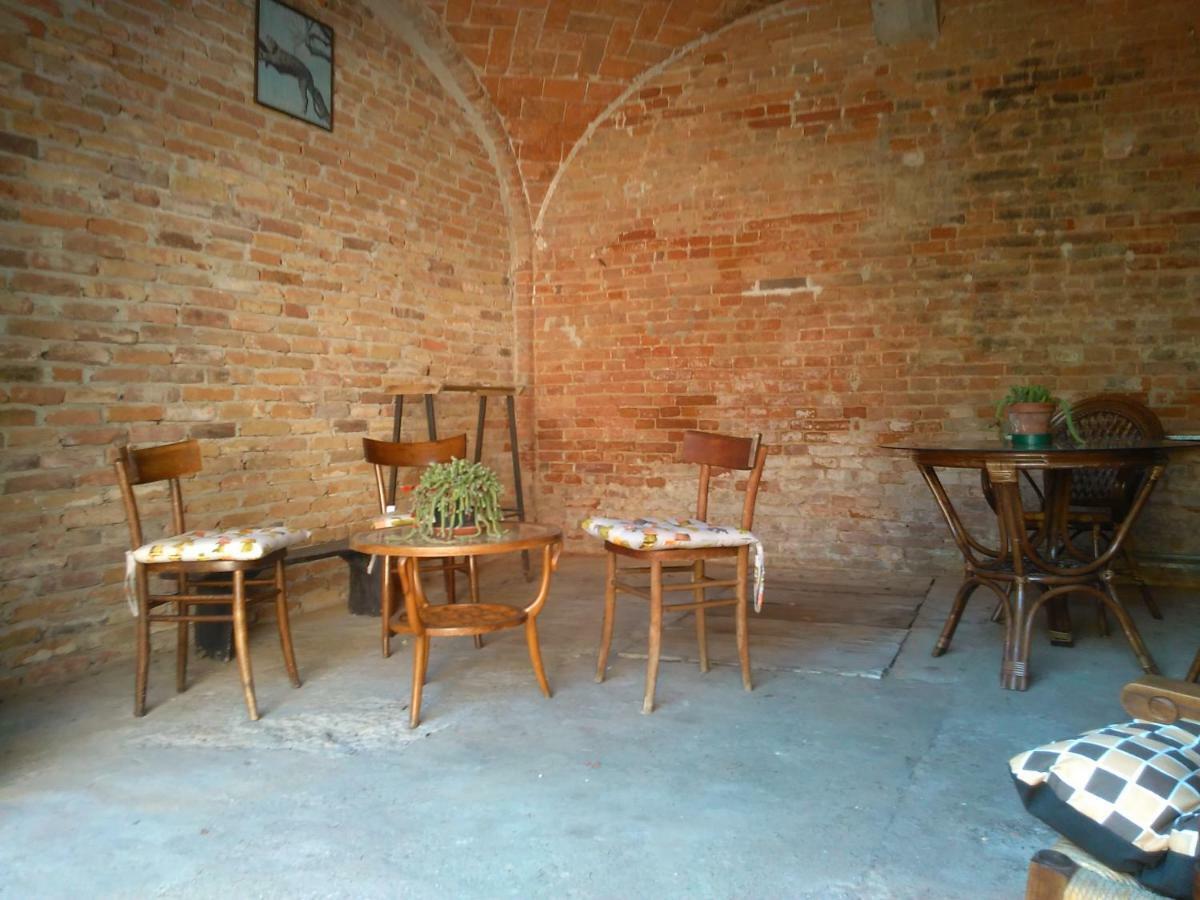 아스티 Casa Aromi Ed Arte 게스트하우스 외부 사진